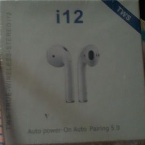 Apple airpods still in packaging